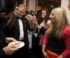 London Charity Auctioneer GREAT ORMOND ST P6